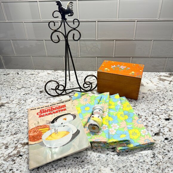 Vintage Kitchen Bundle, Recipe Box - Chicken Easel - Retro Napkins - - Picture 6 of 17